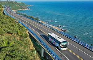 تشغيل الحافلة السياحية على الطريق السياحي الدائري لجزيرة هاينان رسميا