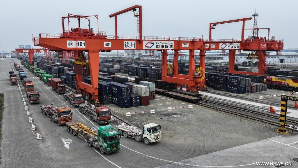 النقل متعدد الوسائط بالسكك الحديد والشحن البحري في منطقة قوانغشي الصينية