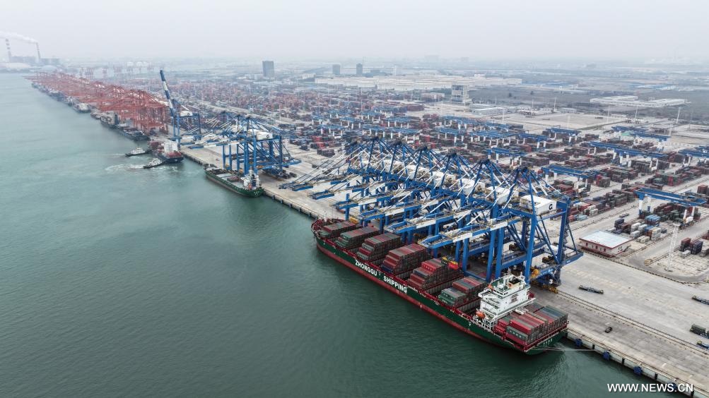 النقل متعدد الوسائط بالسكك الحديد والشحن البحري في منطقة قوانغشي الصينية