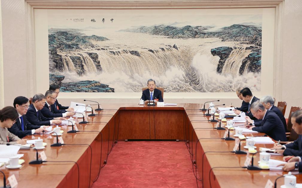 هيئة رئاسة الدورة التشريعية السنوية الصينية تعقد اجتماعها الثاني