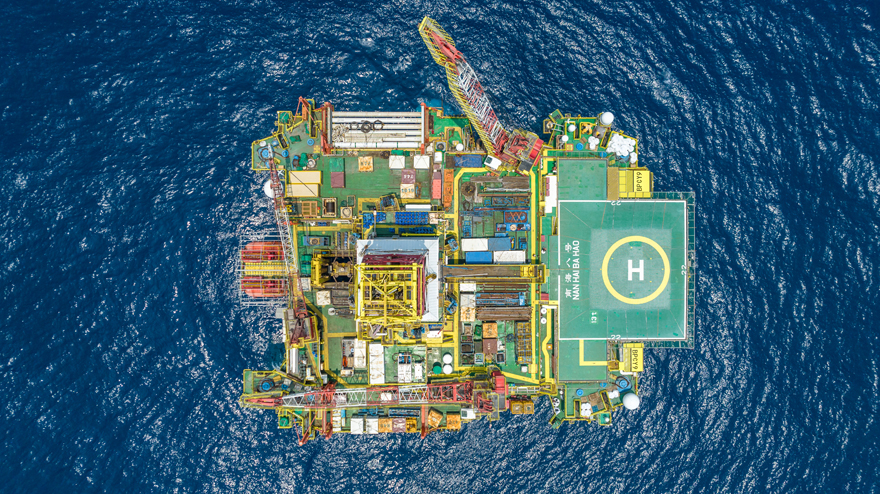 اكتشاف 100 مليون طن من احتياطيات النفط والغاز الجديدة في بحر الصين الجنوبي