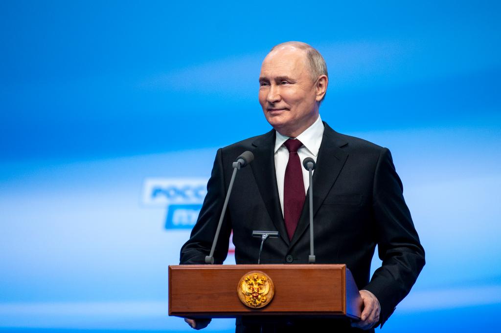 بوتين يتجه للفوز بالانتخابات الرئاسية ويتعهد بتحقيق الأهداف الوطنية