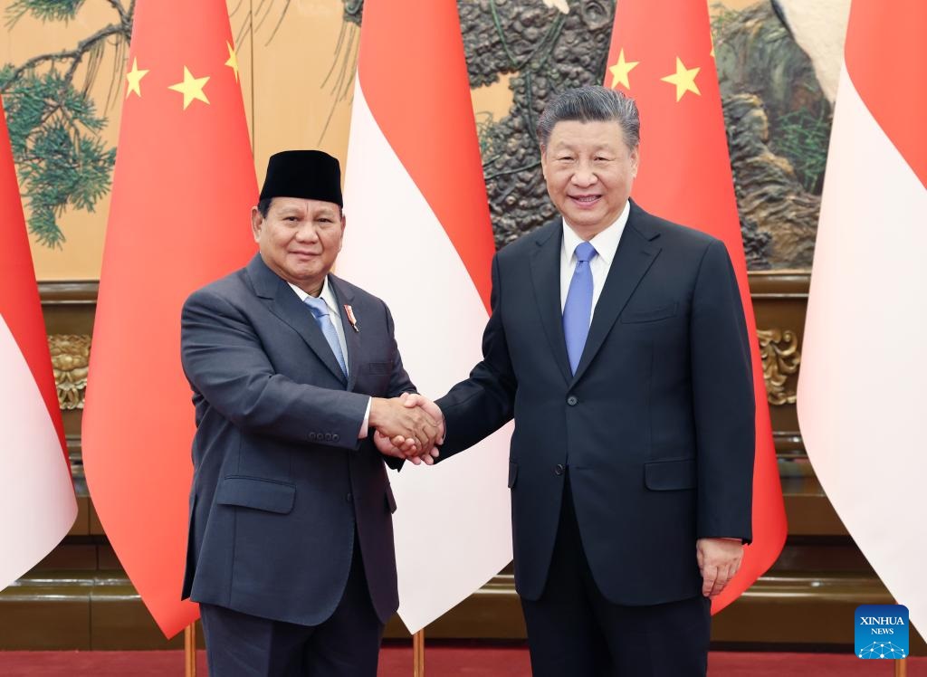 شي يجري محادثات مع رئيس إندونيسيا المنتخب
