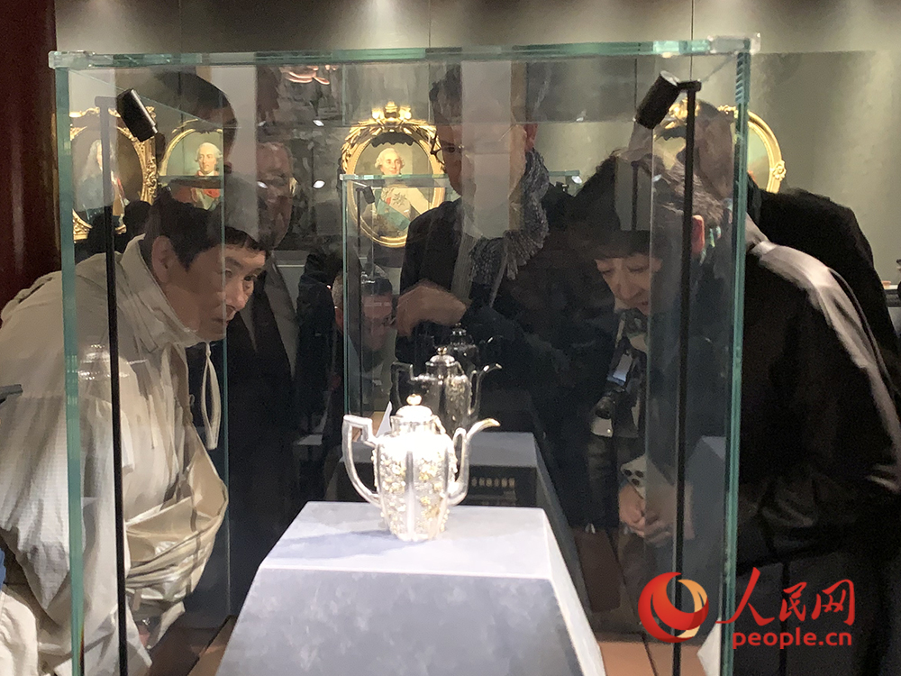 افتتاح معرض مشترك في بكين لمتحف القصر الإمبراطوري وقصر فرساي