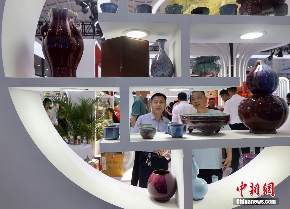في معرض الصين الدولي الرابع للمنتجات الاستهلاكية في هايكو .. نظرة على 
