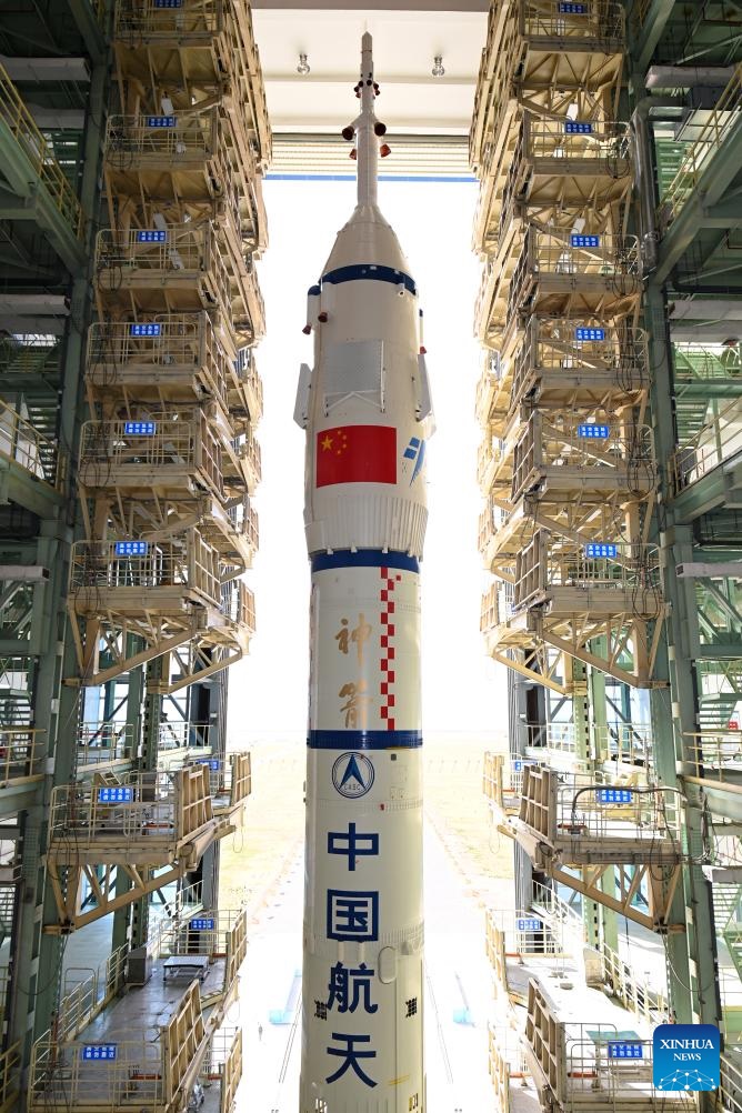 الصين ستطلق سفينة الفضاء المأهولة 