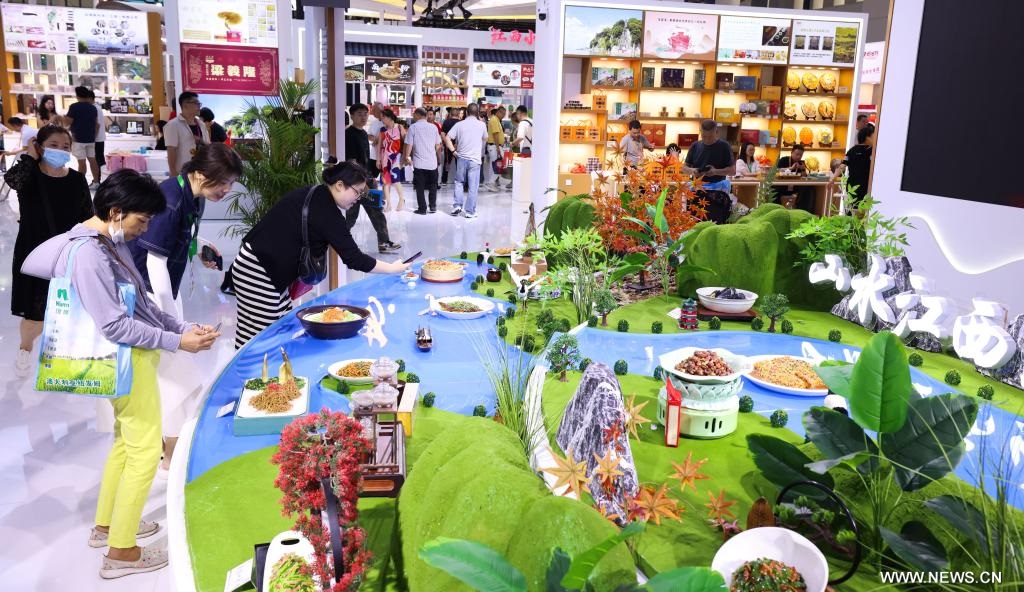 افتتاح معرض الصين الدولي للمنتجات الاستهلاكية للجمهور