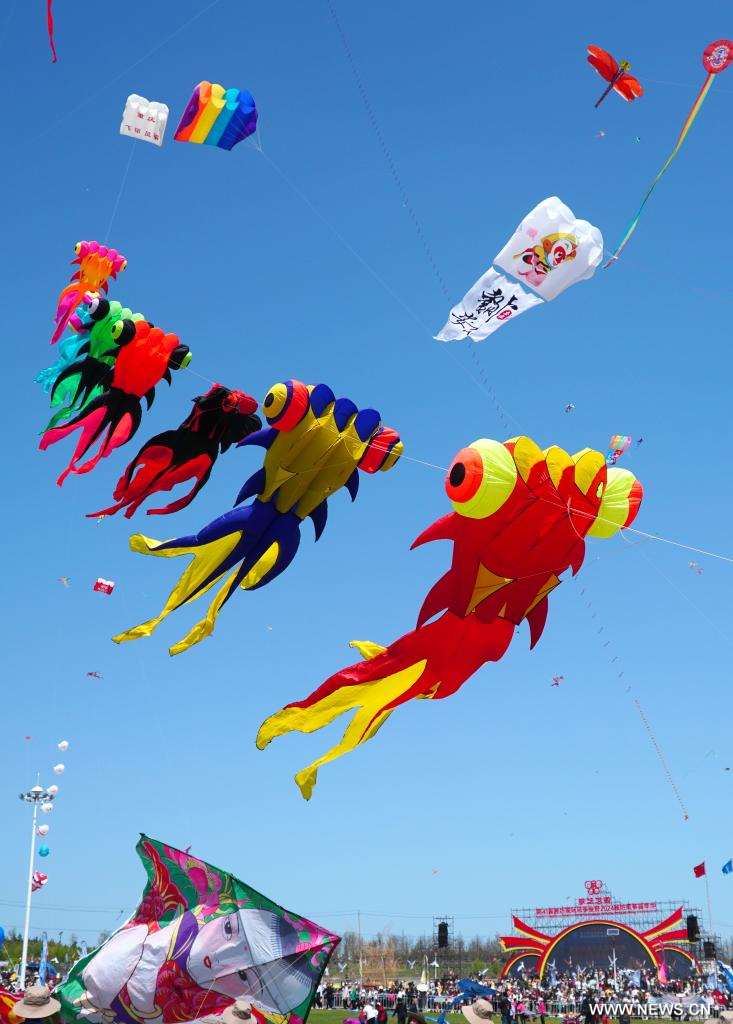 انطلاق مهرجان ويفانغ الدولى للطائرات الورقية شرقي الصين