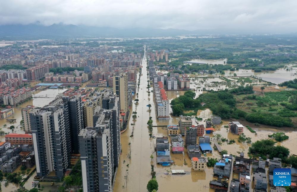 فيضانات عارمة تجتاح قوانغدونغ بجنوبي الصين