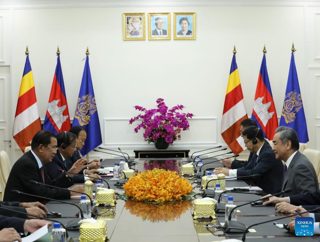 وزير الخارجية الصيني: بناء مجتمع المستقبل المشترك بين الصين وكمبوديا يدخل عصرا جديدا