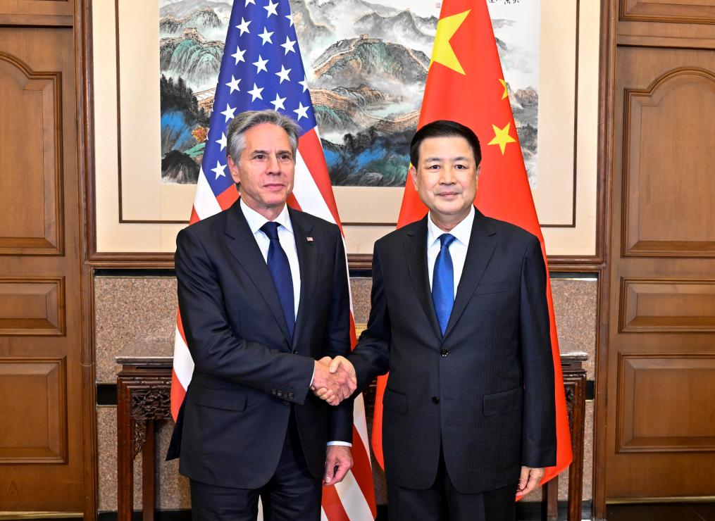 وزير الأمن العام الصيني يلتقي وزير الخارجية الأمريكي في بكين