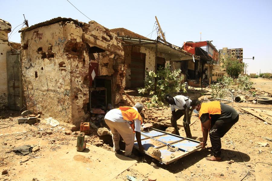 مقالة: مدينة أم درمان السودانية تستعيد شيئا من ملامح الحياة، وتفتح ذراعيها لاستقبال من هجروها