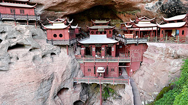 فوجيان: معبد قانلو، ألف عام صامدا فوق جرف
