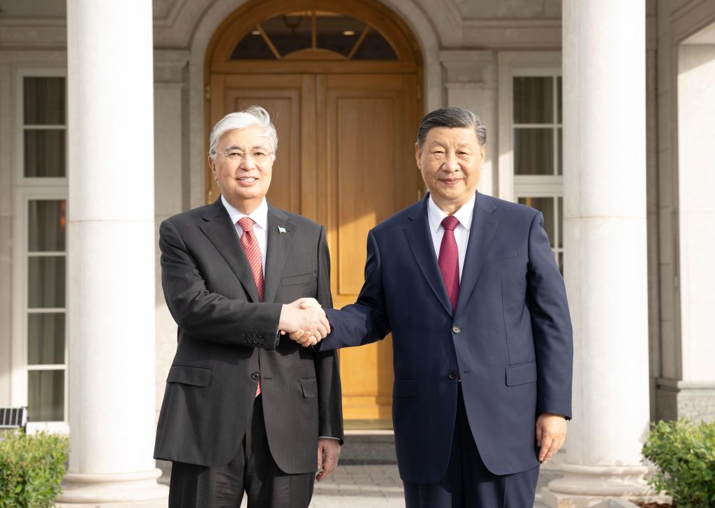 شي يشيد بتفرد الشراكة الصينية-الكازاخستانية