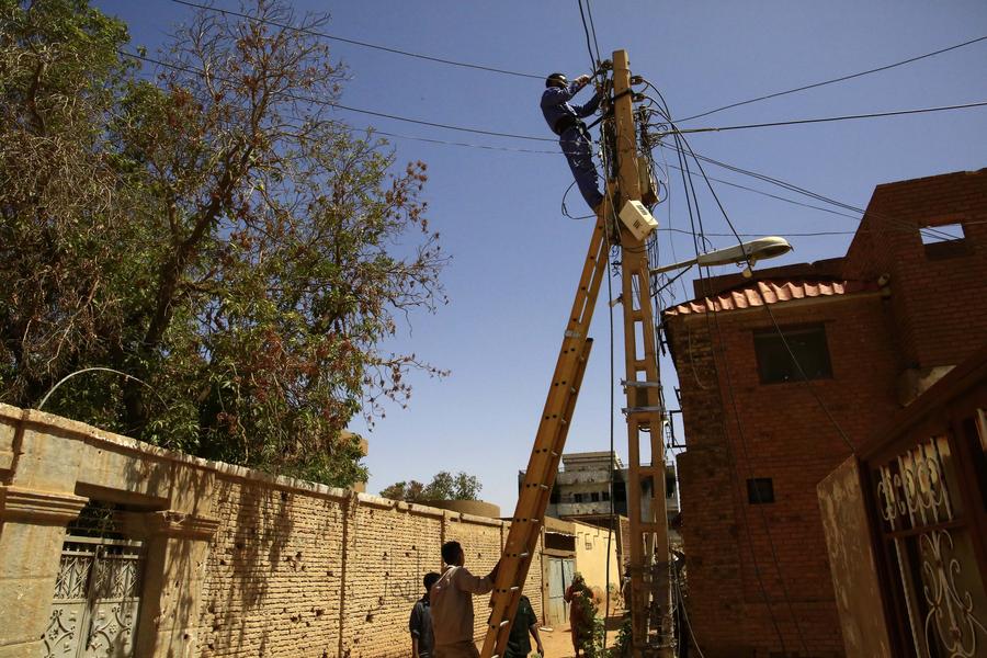 مقالة خاصة: البحث عن الخبز .. صراع من نوع آخر من أجل البقاء بالسودان