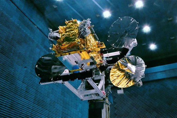 أول قمر اصطناعي صيني للاتصالات يعمل بالدفع الكهربائي بالكامل يبدأ خدماته التشغيلية