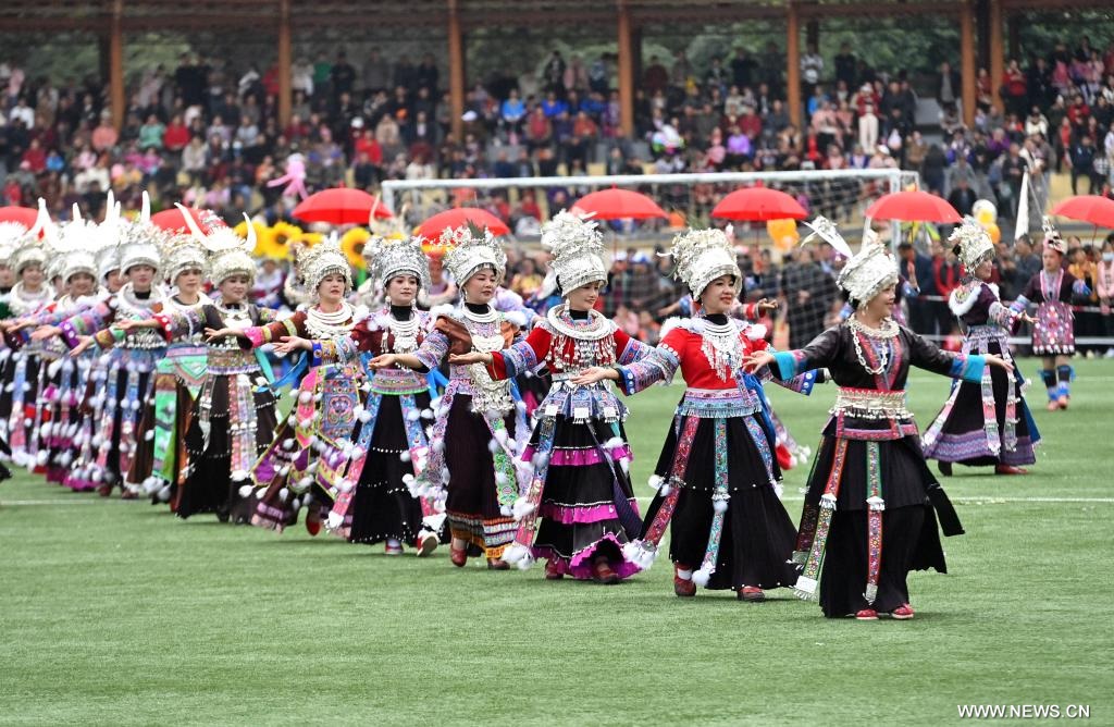 مهرجان تقليدي في جنوبي الصين