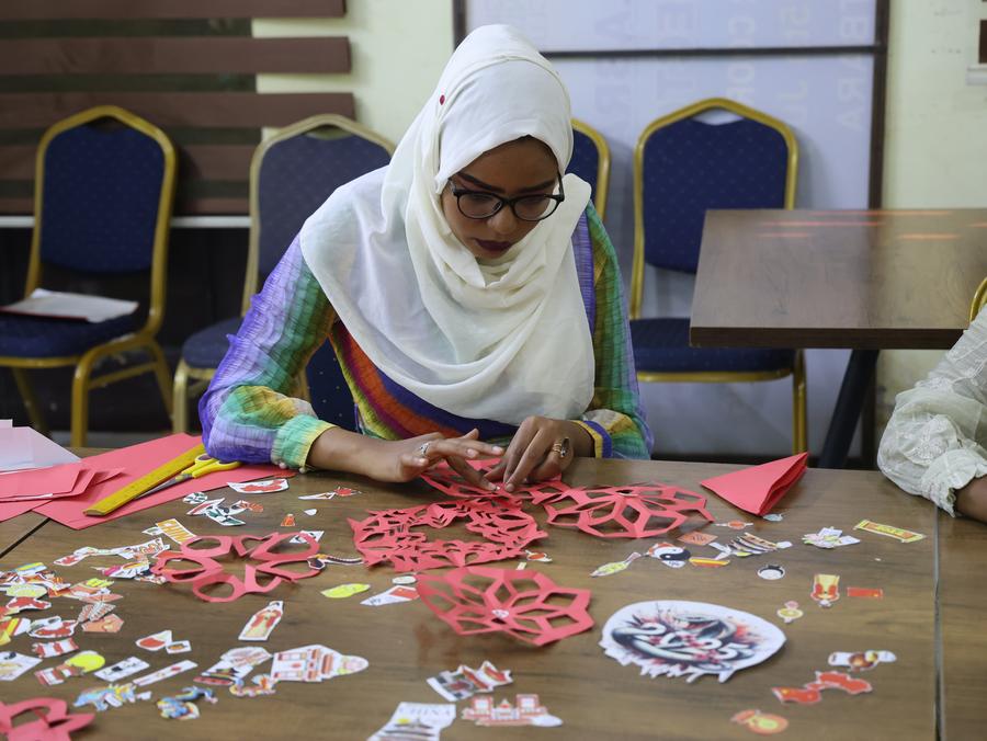 مقالة: احتفال بعيد الربيع الصيني في السودان