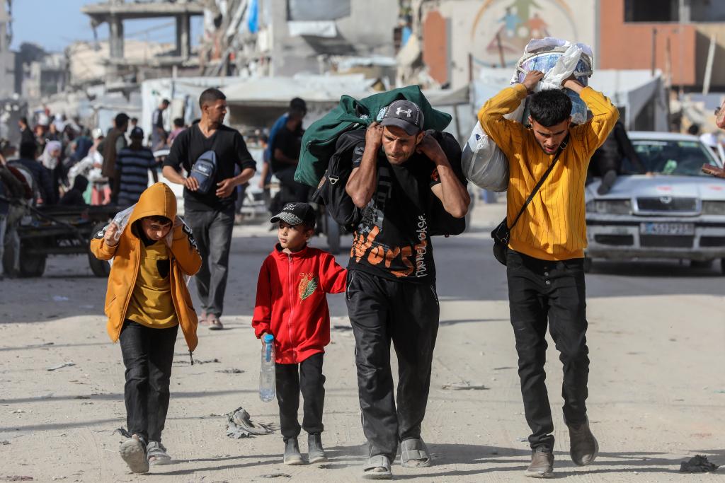 نزوح الفلسطينيين نحو وسط وغربي مدينة غزة
