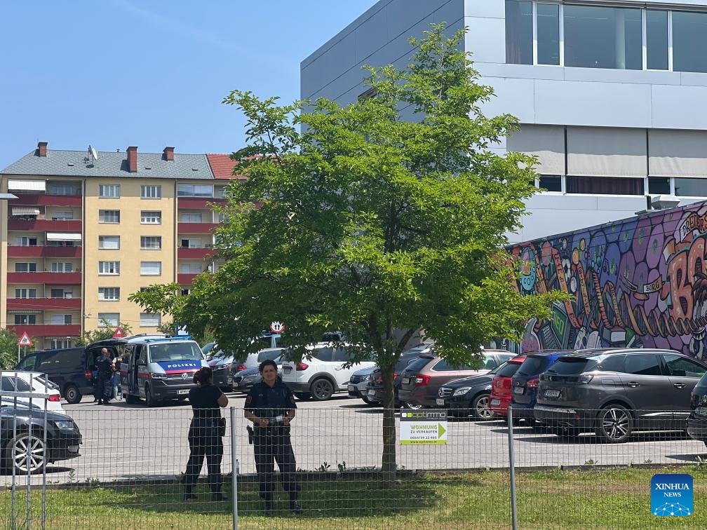 وسائل إعلام: ارتفاع عدد القتلى إلى 10 في حادثة إطلاق نار بمدرسة في النمسا