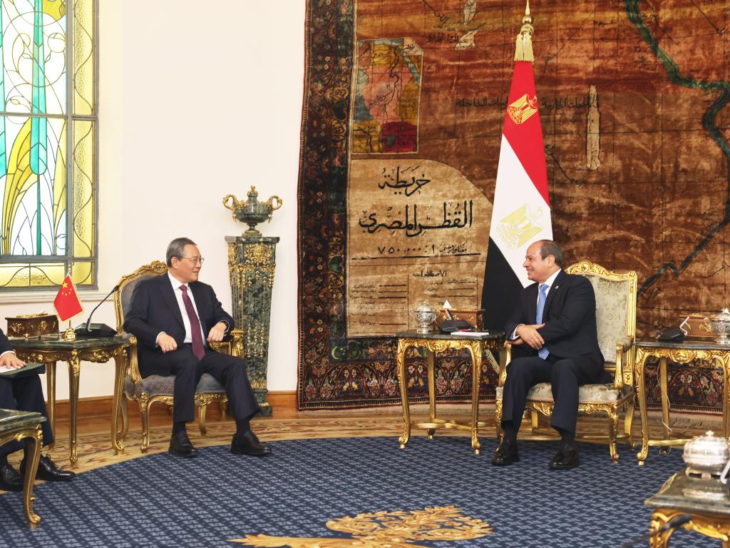 رئيس مجلس الدولة الصيني: الصين تتطلع إلى تعميق تعاون الحزام والطريق مع مصر