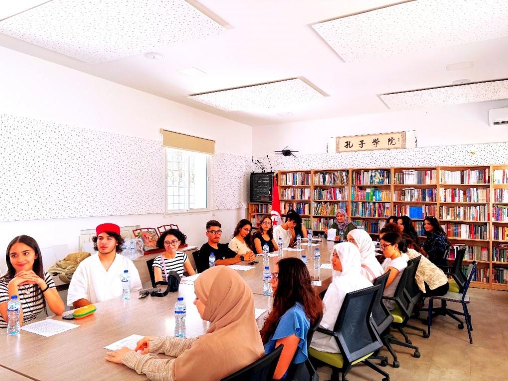 19 تلميذا تونسيا سيزورون الصين في إطار مخيم صيفي للغة الصينية