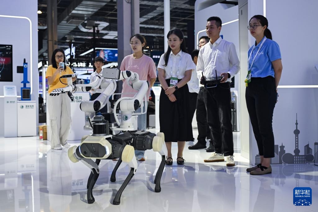 روبوتات تجلب الأنظار في مؤتمر الذكاء الاصطناعي العالمي 2025 بشنغهاي