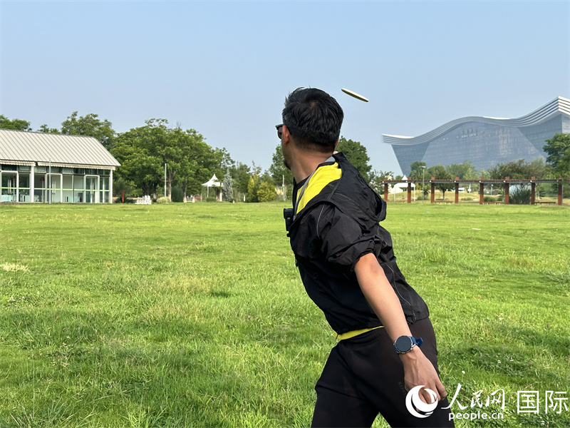 الحدائق الخلابة تحتض منافسات رمي القرص لألعاب تشنغدو العالمية