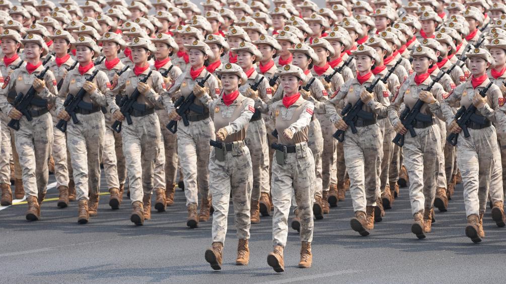 الصورة: إقامة عرض عسكري بمناسبة إحياء ذكرى يوم النصر في الصين