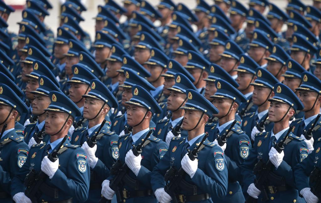 الصورة: إقامة عرض عسكري بمناسبة إحياء ذكرى يوم النصر في الصين