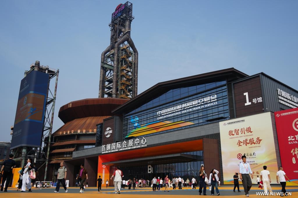 من السياحة والثقافة إلى العلوم والتكنولوجيا: تعاون واسع بين الصين والدول العربية في تجارة الخدمات