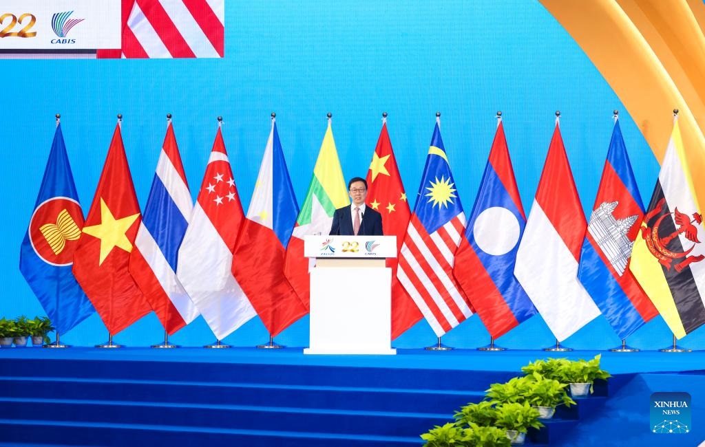 نائب الرئيس الصيني يدعو إلى بذل جهود مشتركة للارتقاء بمجتمع مصير مشترك بين الصين والآسيان