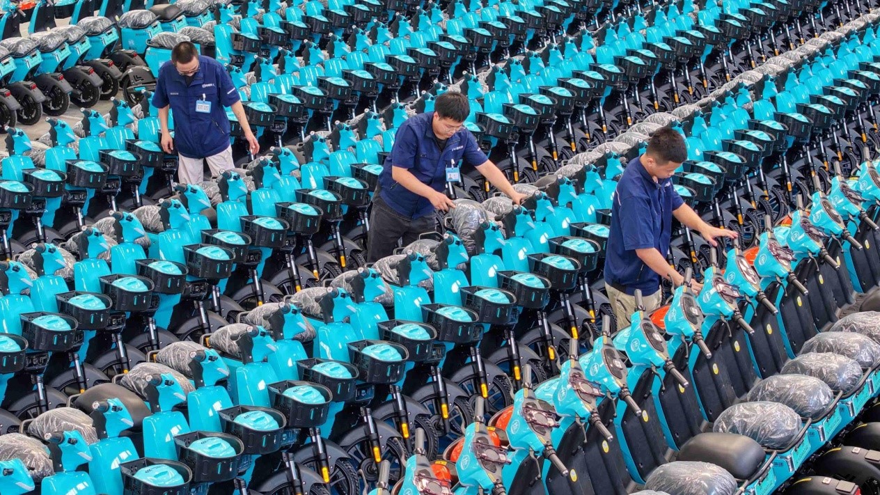 تزايد شعبية التنقل على الدراجات ذات العجلتين في الصين