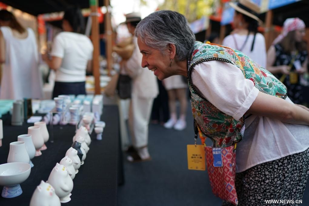 افتتاح معرض دولي للسيراميك في مركز الصين التاريخي للبورسلين