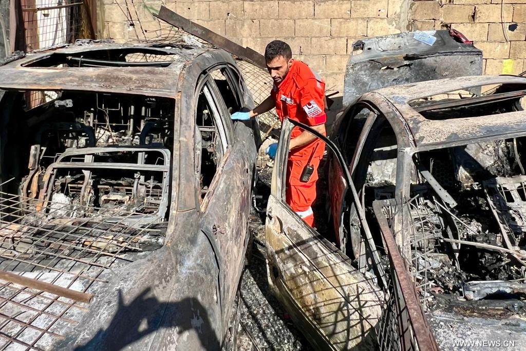 لبنان: ارتفاع عدد قتلى الغارة الإسرائيلية على مخيم عين الحلوة إلى 13 شخصا