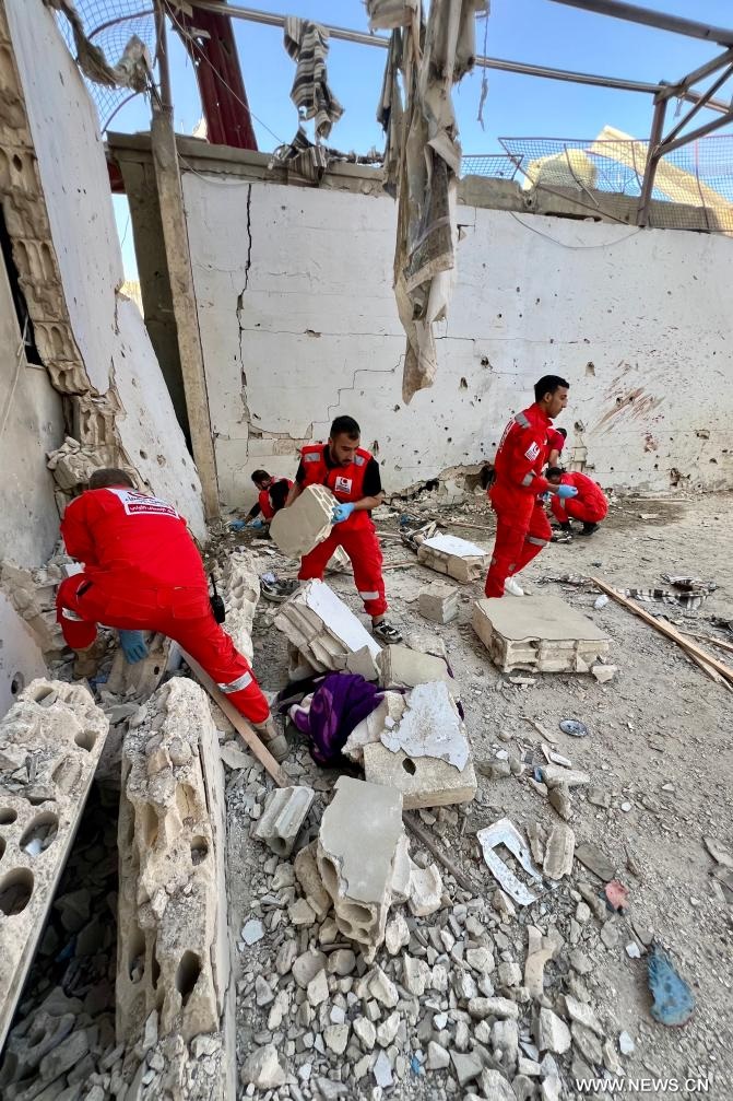 لبنان: ارتفاع عدد قتلى الغارة الإسرائيلية على مخيم عين الحلوة إلى 13 شخصا