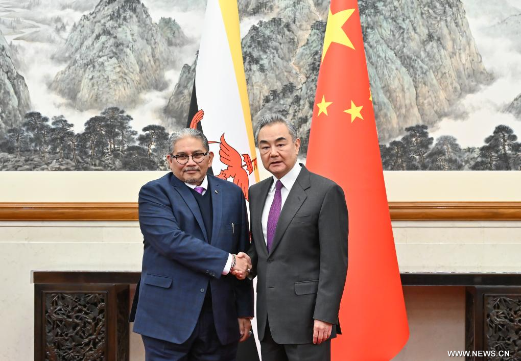 وزير الخارجية الصيني: الصين تعتزم العمل مع الآسيان على مواءمة استراتيجيات التنمية ومقاومة التنمر أحادي الجانب