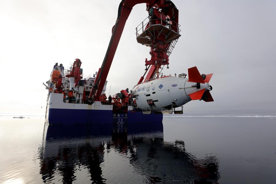 ثلاث غواصات صينية مأهولة تكمل أكثر من 1700 غطسة استكشافية في أعماق البحار