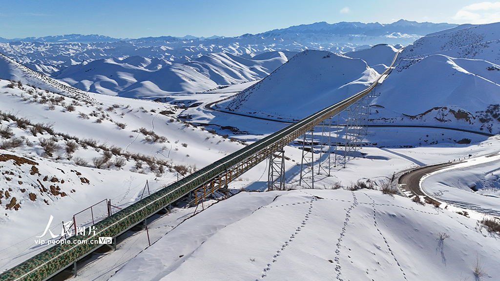 هوتوبي، شينجيانغ: تشغيل أول خط لنقل الفحم بتقنية الذكاء الاصطناعي
