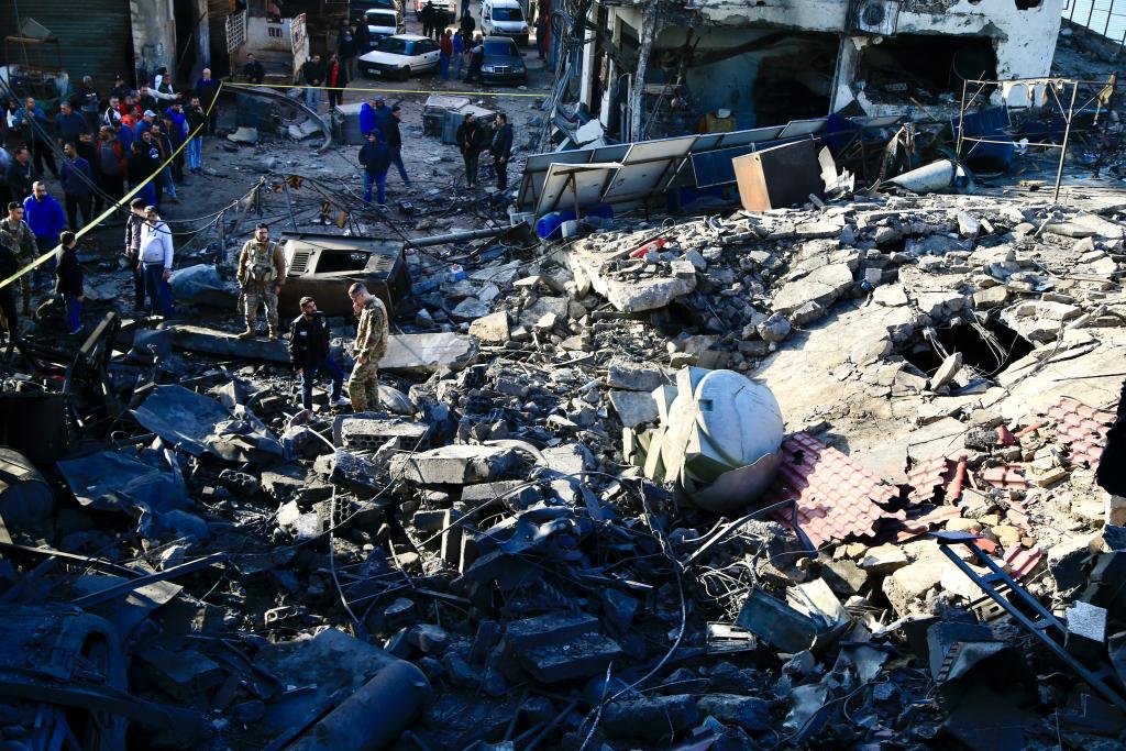 الصورة: تداعيات غارة إسرائيلية على قضاء صيدا جنوبي لبنان