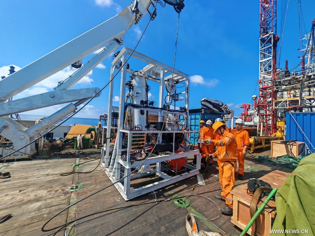 الصين تطوّر أول روبوت قادر على الحفر والمراقبة في أعماق البحار