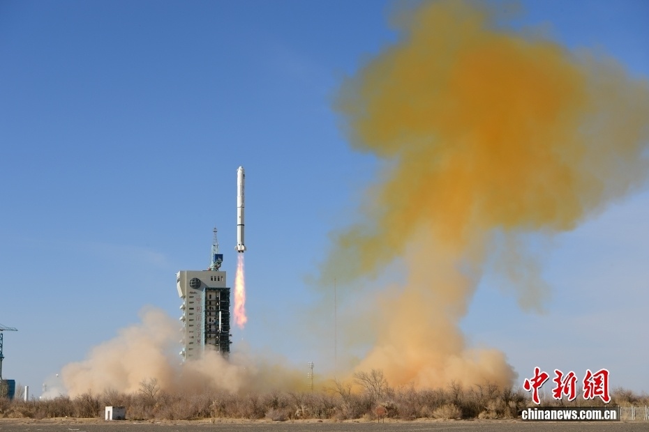 تعاون فضائي جزائري–صيني يُتوَّج بإطلاق ألكوم سات- 3A بنجاح