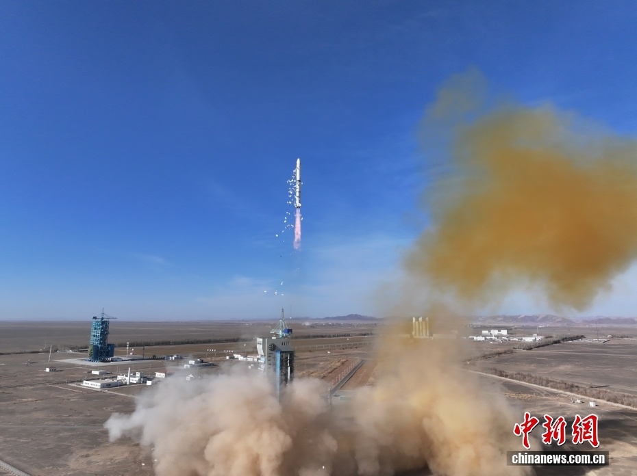 تعاون فضائي جزائري–صيني يُتوَّج بإطلاق ألكوم سات- 3A بنجاح