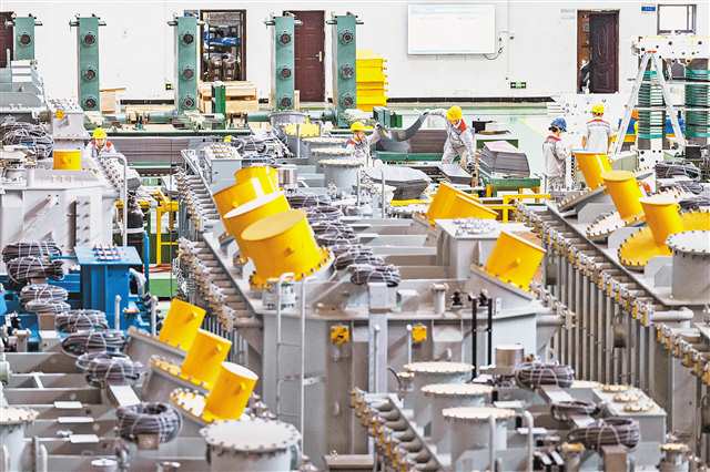 الطلب العالمي على مراكز الحوسبة يرفع حجوزات مصانع المحولات الصينية حتى 2027