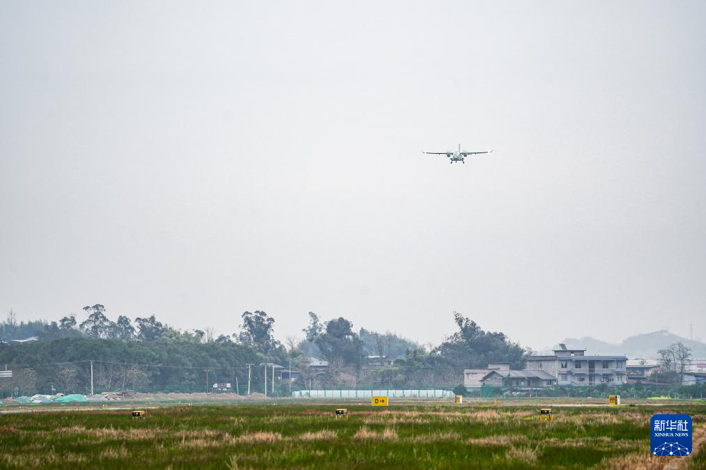 طائرة شحن هجينة صينية دون طيار تنجز رحلتها الأولى