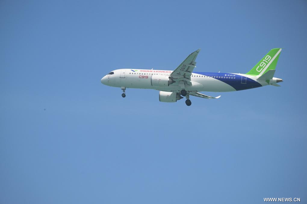 عرض طائرات "سي919" و"سي909" الصينية في معرض سنغافورة الجوي 2026