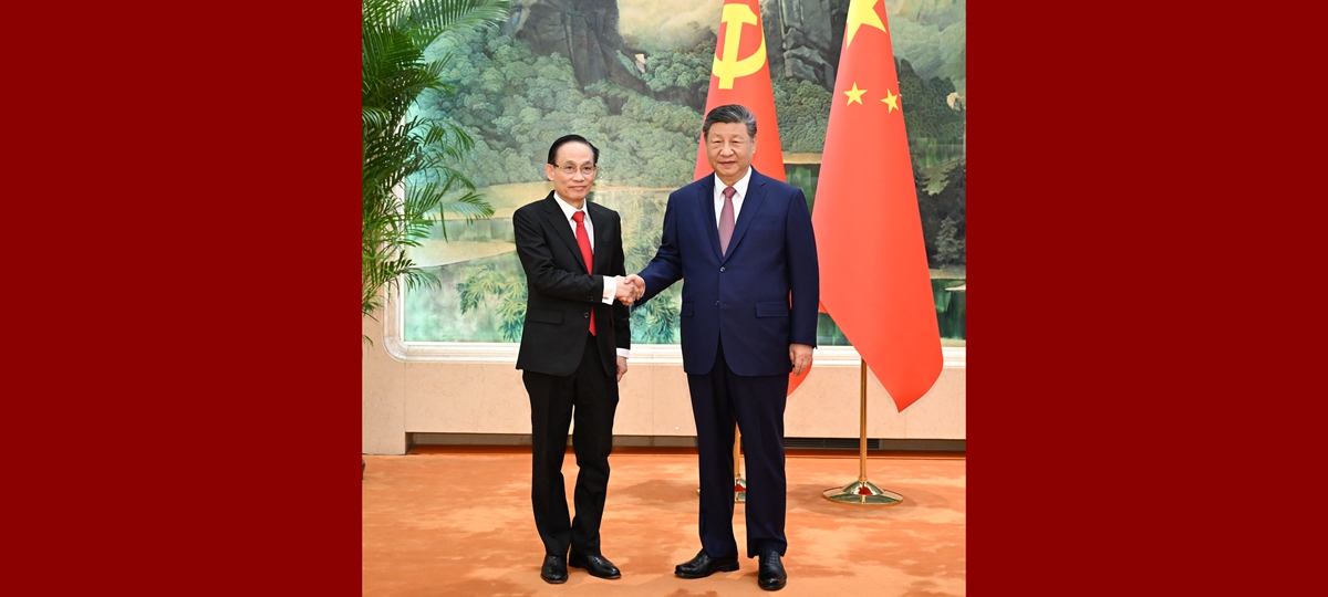 شي: الصين تولي دائماً اهتماماً كبيراً لتطوير علاقاتها مع فيتنام