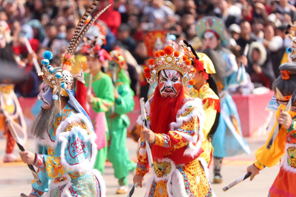 عروض لرقصة يينغقه في مقاطعة قوانغدونغ بجنوبي الصين
