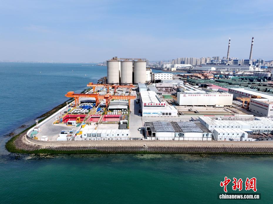 تشينغداو: تقدم سلس في أعمال حفر أكبر نفق طريق بحري في العالم