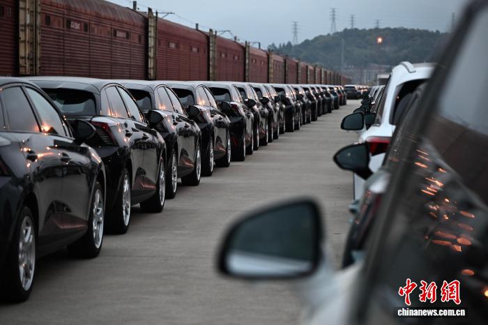ميناء نينغده، بوابة لتصدير السيارات الصينية برّا
